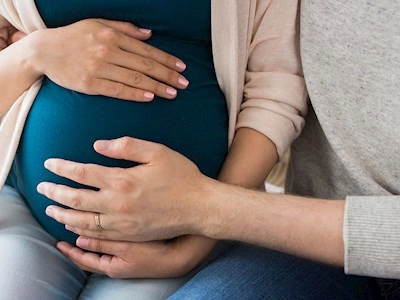NYT TIL SUNDHEDSPERSONALE
Øget fokus på hurtig transport af PKU-prøver
Det er mindst lige så vigtigt at få PKU-kortet hurtigt frem til neonatalscreeningen på SSI, som det er at tage prøven på det rigtige tidspunkt.
Læs mere om, hvordan I kan sikre hurtig transport af PKU-prøver.
